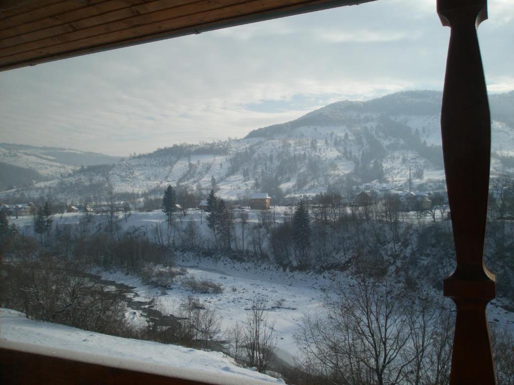 Hotel Гуцульська Хата Jaremcze Zewnętrze zdjęcie